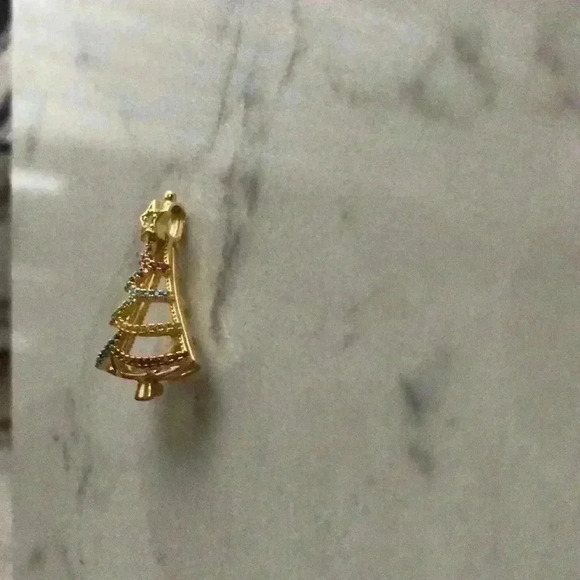 Christmas Tree🎄 Hollow Pendant - Picture 3 of 10